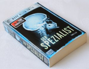 gebrauchtes Buch – Smith, Mark Allen – Der Spezialist - Thriller. Bastei-Lübbe-Taschenbuch, Band 16814