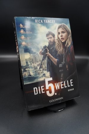 gebrauchtes Buch – Rick Yancey – Die fünfte Welle - Band 1 - Roman + Geschenk