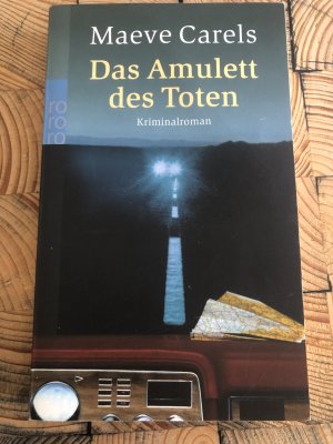 gebrauchtes Buch – Maeve Carels – Das Amulett des Toten