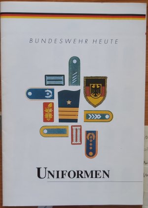 gebrauchtes Buch – Bundesminister für Verteidigung  – Uniformen