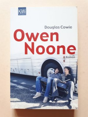 gebrauchtes Buch – Douglas Cowie – Owen Noone