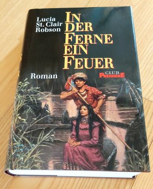 In der Ferne ein Feuer