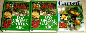 gebrauchtes Buch – 2 Ordner: DAS GROSSE GARTEN ABC - Band 1+2 inkl. Buch: GARTEN Das große Handbuch fürs ganze Jahr