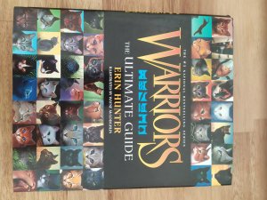 gebrauchtes Buch – Erin Hunter – Warriors: The Ultimate Guide (Warriors Field Guide)