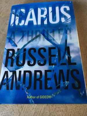 gebrauchtes Buch – Russell Andrews – Icarus