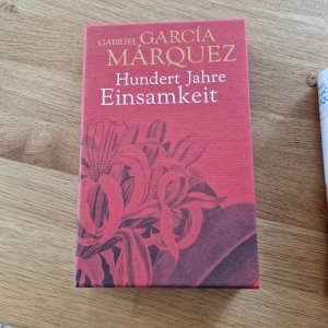 gebrauchtes Buch – Gabriel Garcia Marquez – hundert Jahe Einsmkeit