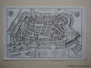 Lüneburg - "Lunaeburgum". Gesamtansicht (Plan) aus der Vogelschau. Kupferstich von Merian. Bildgröße: 21,5 x 32 cm.