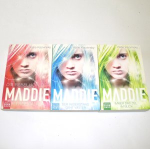 gebrauchtes Buch – Katie Kacvinsky – Maddie Freeman 1-3 komplett: (Die Rebellion - Der Widerstand geht weiter - Immer das Ziel im Blick)