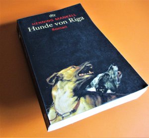 gebrauchtes Buch – Henning Mankell – HUNDE VON RIGA