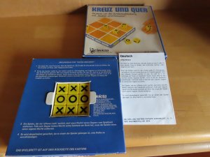 gebrauchtes Spiel – Kreuz und Quer -Würfeln um die Schlüsselstellung mit Nullen und Kreuzen /Invecta Plastics