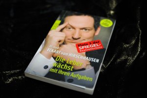 gebrauchtes Buch – Hirschhausen, Eckart von – Die Leber wächst mit ihren Aufgaben - Komisches aus der Medizin