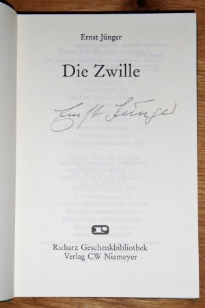 Die Zwille., Richarz Geschenkbibliothek : Bücher in großer Schrift (AUf dem Titelblatt von Ernst Jünger SIGNIERT).