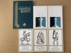 18 Schachbücher): Rubinstein gewinnt!. Lehrbuch der Schachstrategie. (Band 1 und Band 2). Holländisch bis Bird-Eröffnung. Königsindisch. - Sämisch-System […]