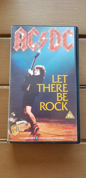 AC/DC, Let there be rock, live