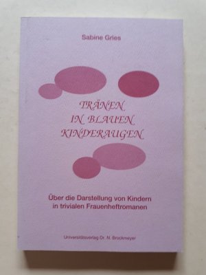 Tränen in blauen Kinderaugen