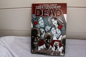 gebrauchtes Buch – Robert Kirkman – The Walking Dead 1 - Gute alte Zeit