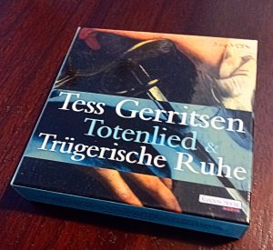 gebrauchtes Hörbuch – Tess Gerritsen – Totenlied / Trügerische Ruhe (2 Krimis in einer Box mit 3 mp3-CDs)