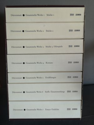 Gesammelte Werke in 7 Bänden in einem Kartonschuber. Inhalt: Band 1 und Band 2: Stücke; Band 3: Stücke und Hörspiele; Band 4: Romane; Band 5: Erzählungen […]