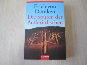 gebrauchtes Buch – Däniken, Erich von – Die Spuren der Ausserirdischen.