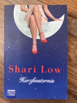 gebrauchtes Buch – Shari Low – Herzfinsternis