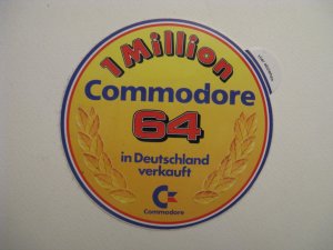 gebrauchtes Buch – Comodore c64 - 1 Million Aufkleber - Original 80er Jahre Sammlerstück – Comodore c64 - 1 Million Aufkleber - Original 80er Jahre Sammlerstück