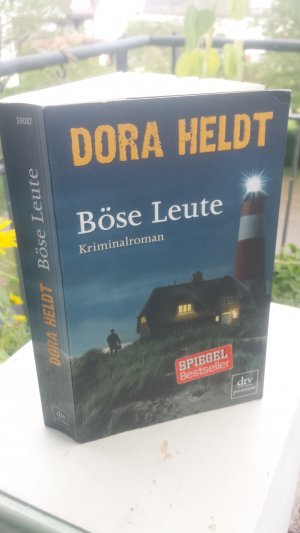 gebrauchtes Buch – Dora Heldt – Böse Leute