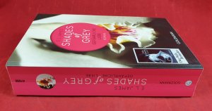 gebrauchtes Buch – E. L. James – Buch: Shades of Grey : Gefährliche Liebe