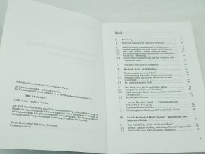 gebrauchtes Buch – Monika Alisch – Soziale Stadtentwicklung. Widersprüche, Kausalitäten und Lösungen.