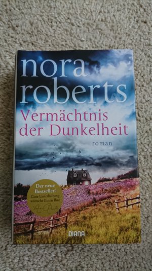 gebrauchtes Buch – Nora Roberts – Vermächtnis der Dunkelheit