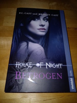 House of night 2 - Betrogen