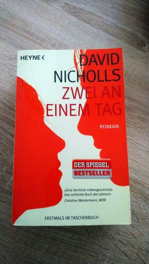 gebrauchtes Buch – Nicholls, David – Zwei an einem Tag