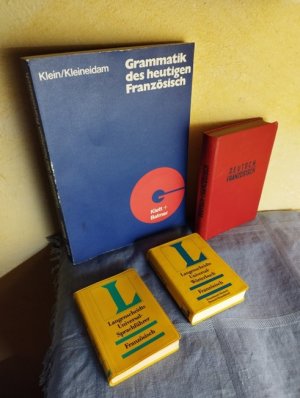 FRANZÖSISCH-KONVOLUT: Grammatik des heutigen Französisch (1990) + Deutsch-Französisch-Wörterbuch aus der Nachkriegszeit + Langenscheidts Universal-Sprachführer + Langenscheidts Universal-Wörterbuch (Frz-Dt + Dt-Frz)