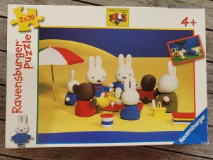 gebrauchtes Spiel – Miffy playing with friends (Nijntje) Puzzle 2 x 20 Teile