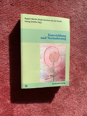 gebrauchtes Buch – Martin, Rupert; Jänchen-van der Hoofd – Entwicklung und Veränderung - Eine Publikation der DGPT