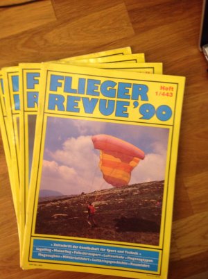 gebrauchtes Buch – Fliegerrevue Jahrgang 1990