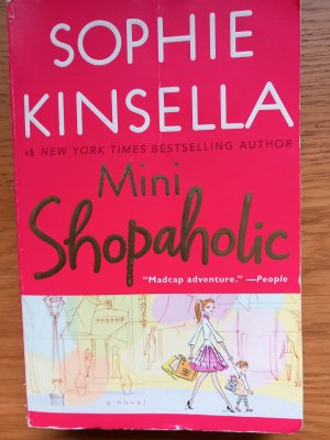 gebrauchtes Buch – Sophie Kinsella – MINI SHOPAHOLIC (Shopaholic #6)
