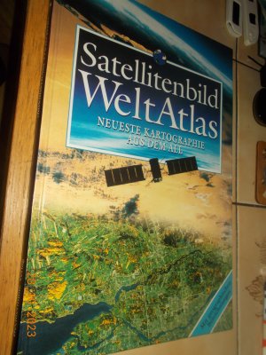 gebrauchtes Buch – Emery Miller – Satellitenbild Weltatlas-Neueste Kartographie aus dem All