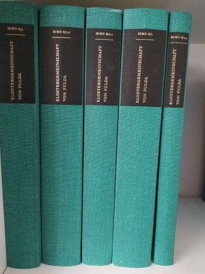 Die Klostergemeinschaft von Fulda im früheren Mittelalter. Bände 1 bis 3 in 5 Büchern komplett. (= Münstersche Mittelalter-Schriften, Band 8). Band 1: […]