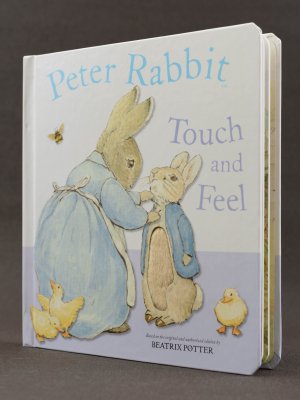 gebrauchtes Buch – Beatrix Potter – Peter Rabbit Touch and Feel Book