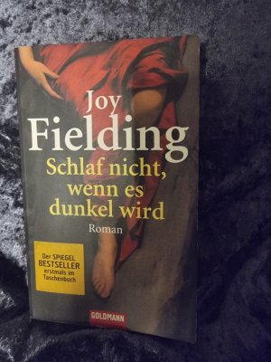 gebrauchtes Buch – Joy Fielding – Schlaf nicht, wenn es dunkel wird