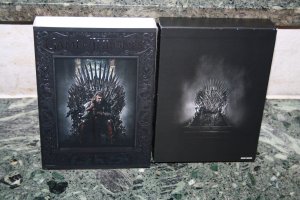 gebrauchter Film – David Benioff – Game of Thrones - Die Komplette 1. Staffel + Extra Disc