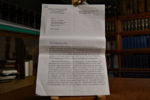 Unterschriebener maschinenschriftlicher Brief von Helmut Schelsky an Günter Dürig vom 4. März 1983.