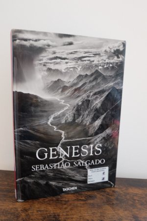 gebrauchtes Buch – Salgado, Lélia Wanick – Sebastião Salgado. Genesis