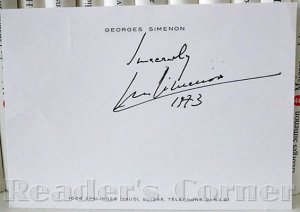 gebrauchtes Buch – Georges Simenon – Handschriftlich signierte Orig.-Visitenkarte.