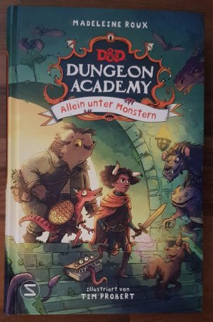 gebrauchtes Buch – Madeleine Roux – Dungeons & Dragons. Dungeon Academy - Allein unter Monstern