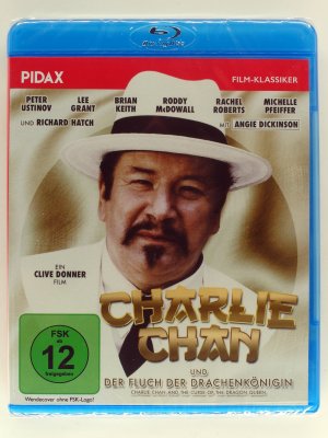 neuer Film – Clive Donner – Charlie Chan und der Fluch der Drachenkönigin - Krimi, Detektiv - Peter Ustinov, Lee Grant, Michelle Pfeiffer, Roddy McDowall