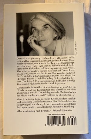 gebrauchtes Buch – Donna Leon – Sanft entschlafen • Commissario Brunettis sechster Fall