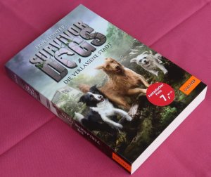 gebrauchtes Buch – Erin Hunter – Survivor Dogs ~ Die verlassene Stadt ~ Band 1