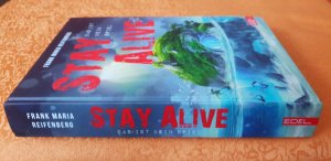 gebrauchtes Buch – Reifenberg, Frank Maria – Stay Alive – das ist kein Spiel - Ein actionreiches Gaming-Abenteuer ab 12 Jahren