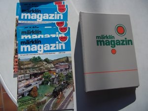 Mappe mit 16 verschiedenen Magazinen: Märklin Magazin für große und kleine Modell-Eisenbahner, 3/77 + 2/77 + 1/71 + 4/73 + 3/76 + 2/76 + 1/76 + 4/75 + […]